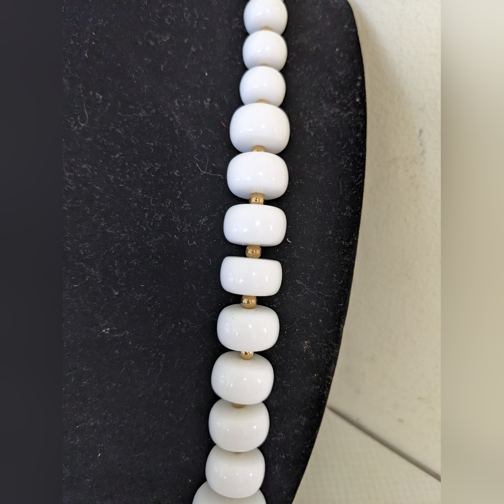 Vtg Signed Kjl Kenneth J. Lane Chunky White Beade… - image 5